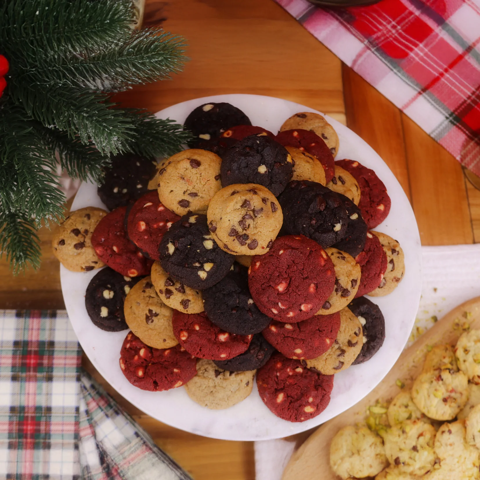 Fresh Baked Mini Cookies Tin - 54 Cookies - Image 3